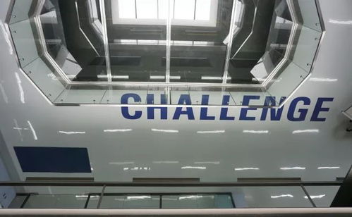 精彩繼續(xù) 品牌至尊 創(chuàng)新驅(qū)動 時尚引領(lǐng) 精品產(chǎn)銷 參觀深圳 橫崗眼鏡代表性企業(yè)紀實