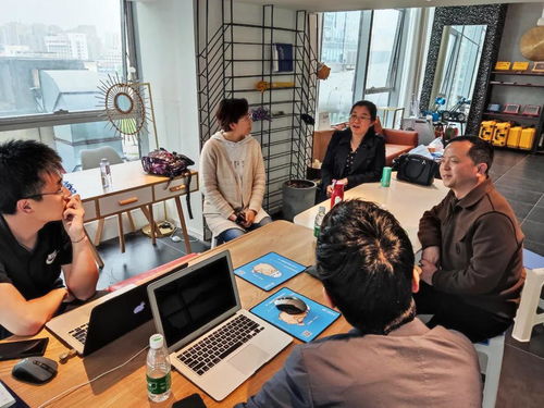 熱烈祝賀中巖科技與四川交通職業(yè)技術(shù)學(xué)院簽訂產(chǎn)學(xué)研合作框架協(xié)議，助力軟件外包服務(wù)創(chuàng)新發(fā)展